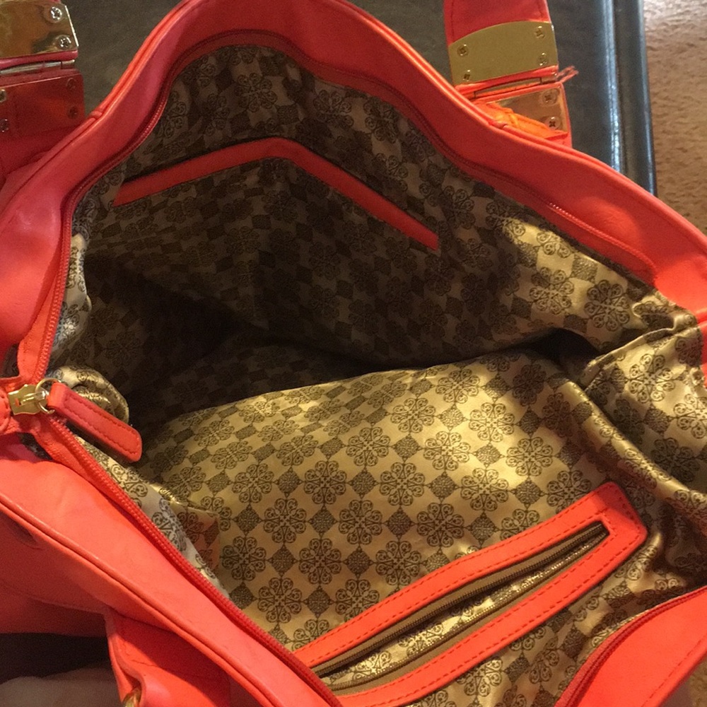 Purse - Picture 3 of 3